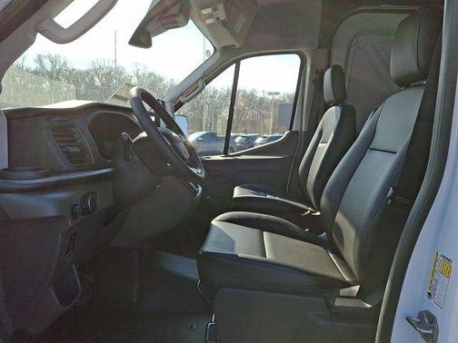 2026 Ford Transit-250 148 WB Medium Roof Cargo