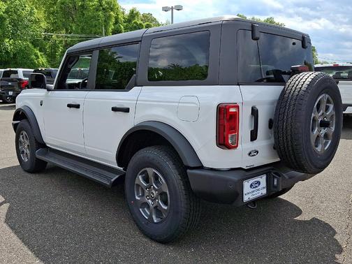 Oxford White 2026 Ford Bronco Big Bend