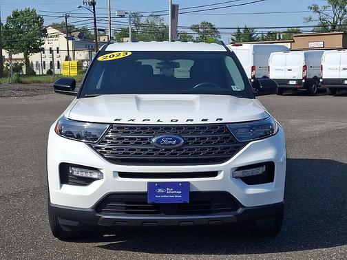 White Metallic 2023 Ford Explorer XLT