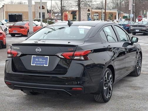 2023 Nissan Versa 1.6 SR