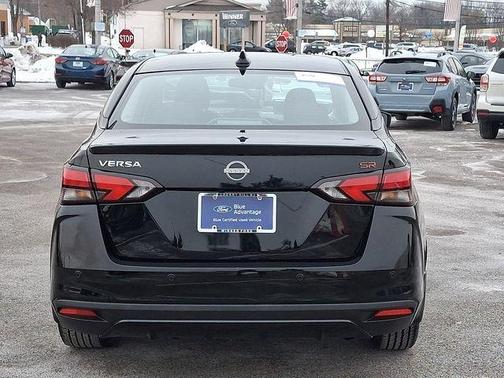 2023 Nissan Versa 1.6 SR