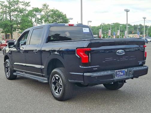 2023 Ford F-150 Lightning XLT