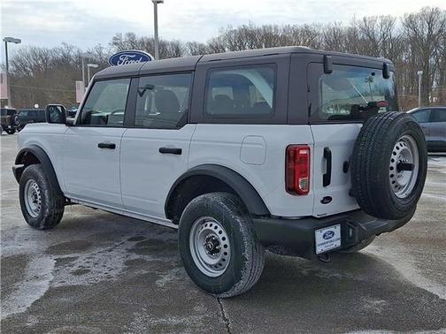 2025 Ford Bronco Base