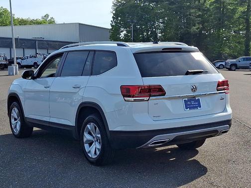 Pure White 2019 Volkswagen Atlas 3.6L SE w/Technology