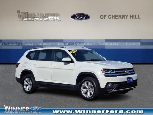 Pure White 2019 Volkswagen Atlas 3.6L SE w/Technology
