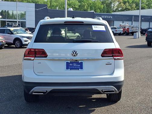 Pure White 2019 Volkswagen Atlas 3.6L SE w/Technology