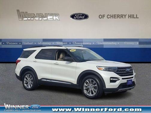 White Metallic 2023 Ford Explorer XLT
