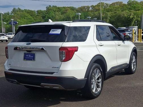 White Metallic 2023 Ford Explorer XLT