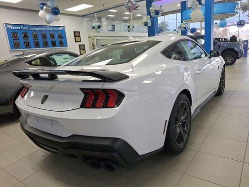 2025 Ford Mustang Dark Horse