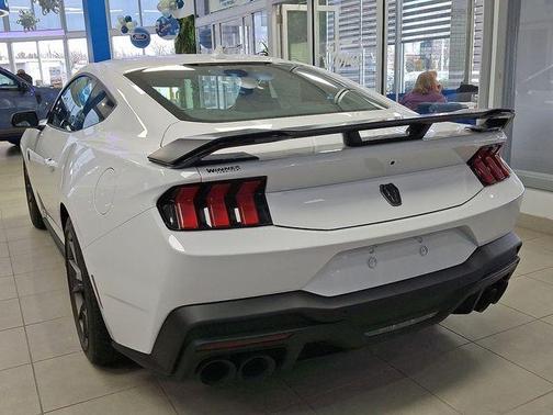 2025 Ford Mustang Dark Horse