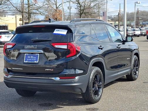 2022 GMC Terrain AT4