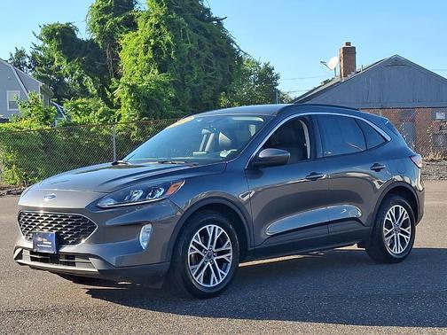 Gray Metallic 2022 Ford Escape SEL