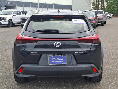 2020 Lexus UX 250h Base