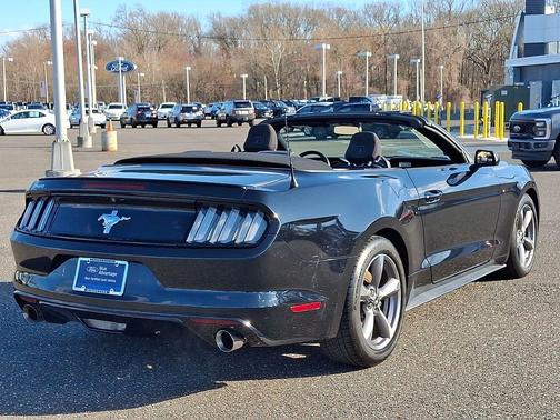 2017 Ford Mustang V6
