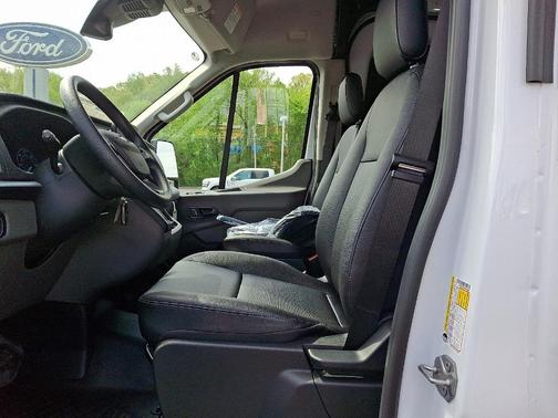 2025 Ford Transit-250 148 WB Medium Roof Cargo