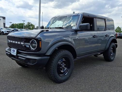 Carbonized Gray Metallic 2026 Ford Bronco Big Bend