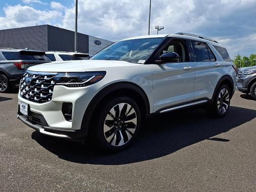 Star White 2026 Ford Explorer Platinum