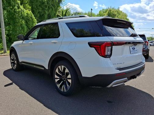 Star White 2026 Ford Explorer Platinum
