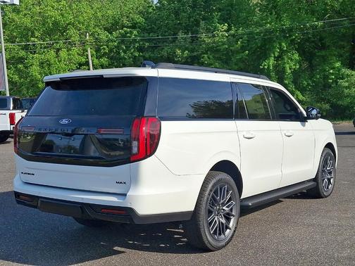 Star White 2026 Ford Expedition Max Platinum