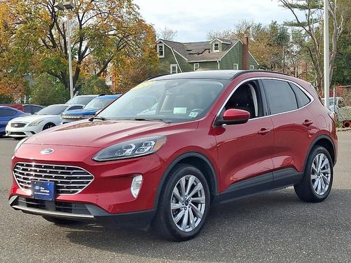 2022 Ford Escape Titanium
