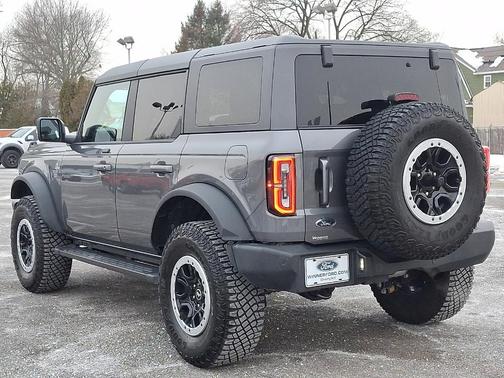 2024 Ford Bronco Outer Banks