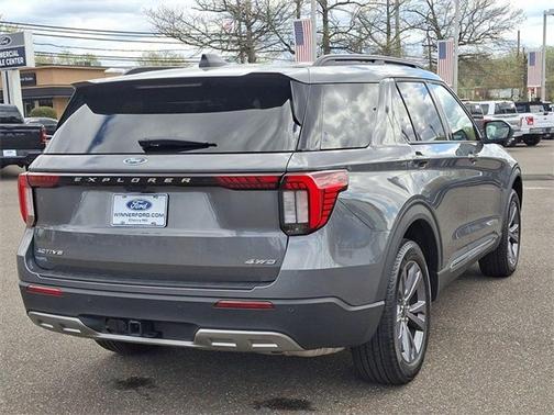 2025 Ford Explorer Active