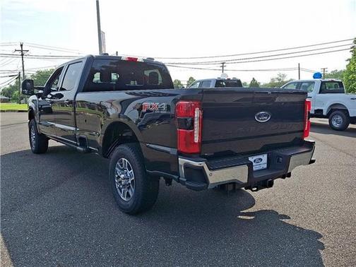 2025 Ford F-350 Lariat Super Duty