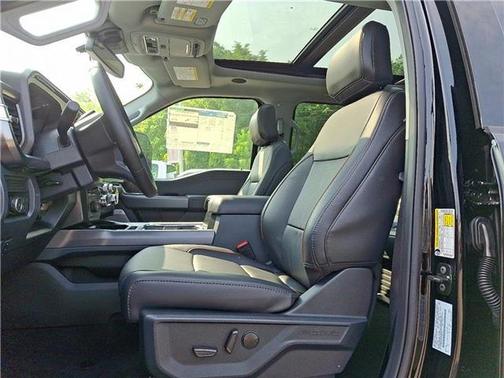 2025 Ford F-350 Lariat Super Duty