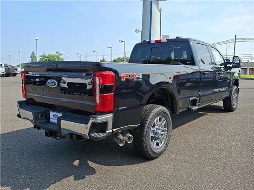 2025 Ford F-350 Lariat Super Duty