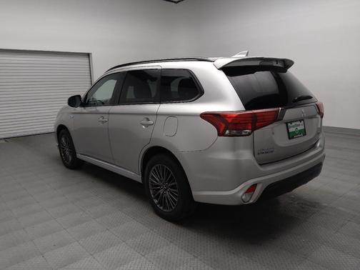 2021 Mitsubishi Outlander PHEV LE