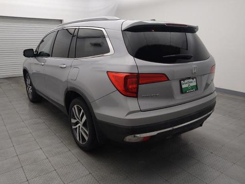 Lunar Silver Metallic 2018 Honda Pilot Elite