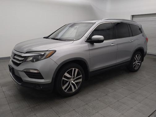 Lunar Silver Metallic 2018 Honda Pilot Elite