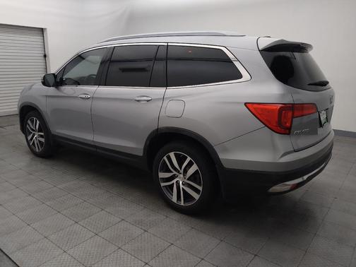 Lunar Silver Metallic 2018 Honda Pilot Elite