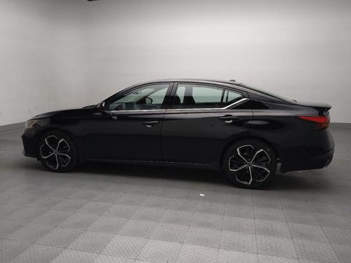 2023 Nissan Altima SR FWD