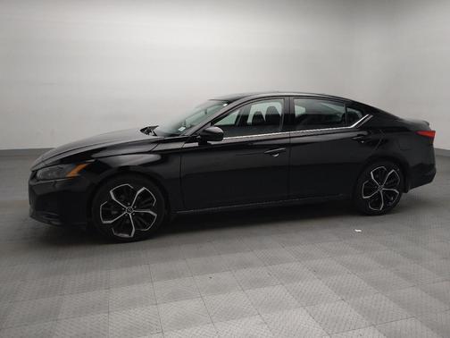 2023 Nissan Altima SR FWD