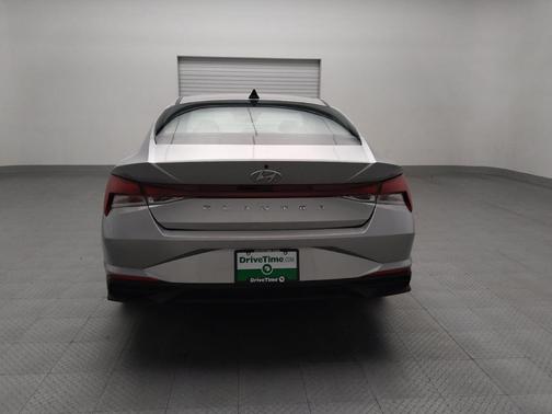 2023 Hyundai ELANTRA SE