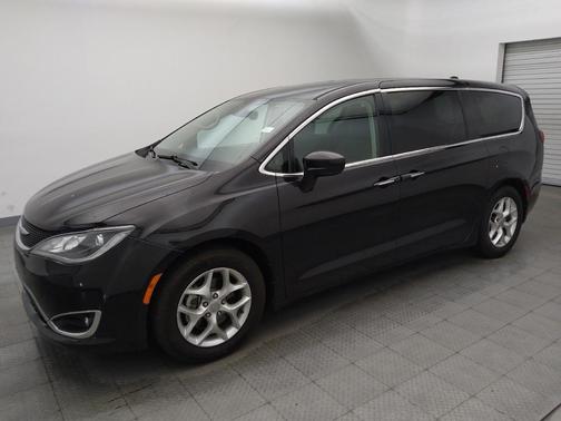 Dark Cordovan Pearlcoat 2019 Chrysler Pacifica Touring Plus