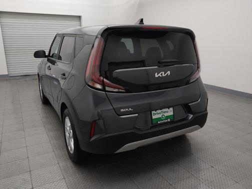 Gravity Gray 2023 Kia Soul LX
