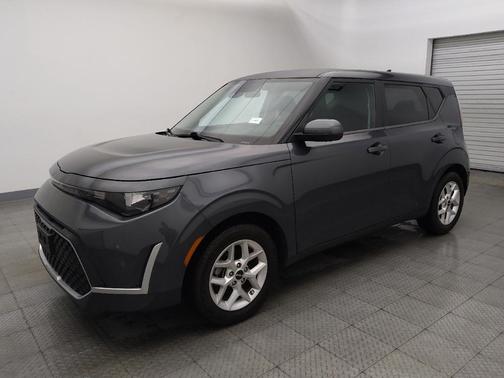 Gravity Gray 2023 Kia Soul LX