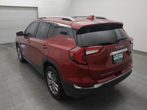Cayenne Red Tintcoat 2022 GMC Terrain SLT