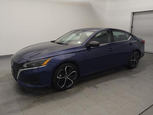 2023 Nissan Altima SR FWD