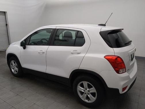 Summit White 2020 Chevrolet Trax LS