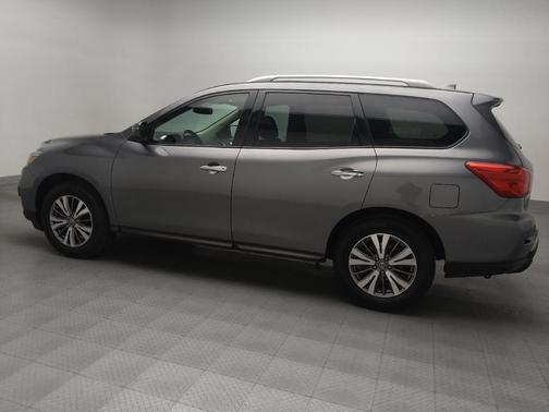 2019 Nissan Pathfinder SV