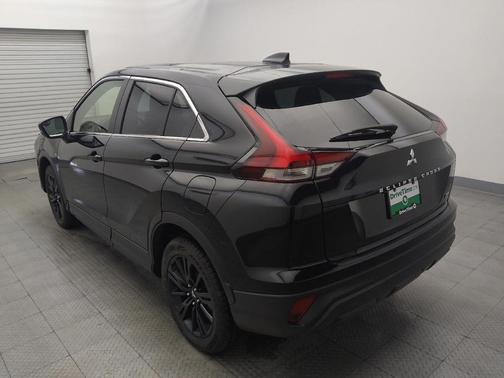 Labrador Black Pearl 2024 Mitsubishi Eclipse Cross LE