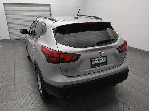 Brilliant Silver Metallic 2019 Nissan Rogue Sport SV