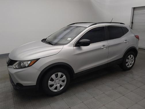 Brilliant Silver Metallic 2019 Nissan Rogue Sport SV