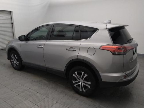 Silver Sky Metallic 2018 Toyota RAV4 LE
