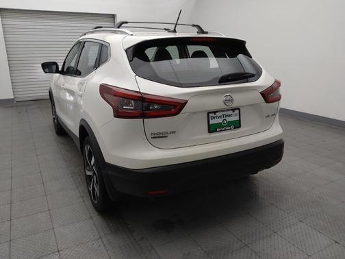Pearl White Tricoat 2021 Nissan Rogue Sport SL