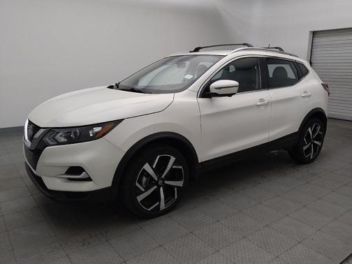 Pearl White Tricoat 2021 Nissan Rogue Sport SL