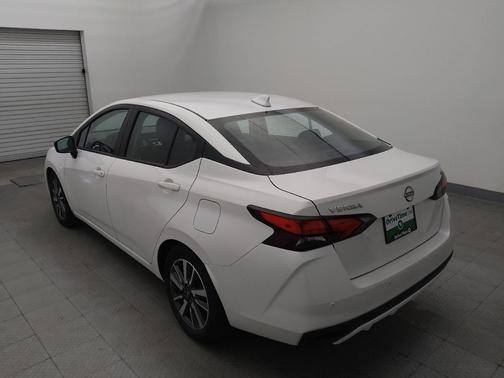 Aspen White Tricoat 2024 Nissan Versa 1.6 SV